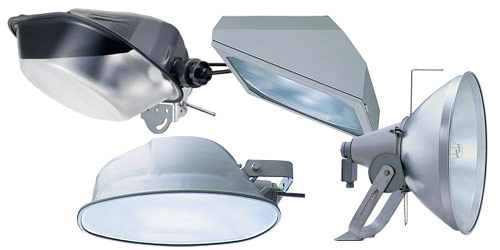 大型屋外用投光器