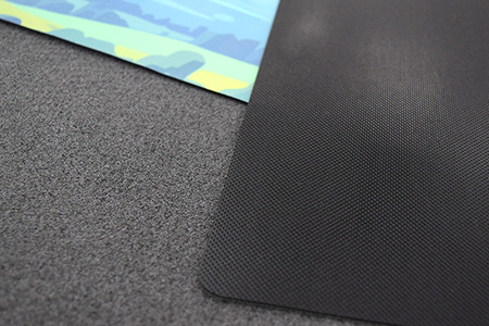 フロアマットの裏面の写真