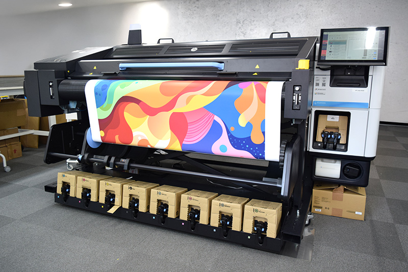 HP Latex R530 大判ラテックスプリンターの自社工場での実機写真