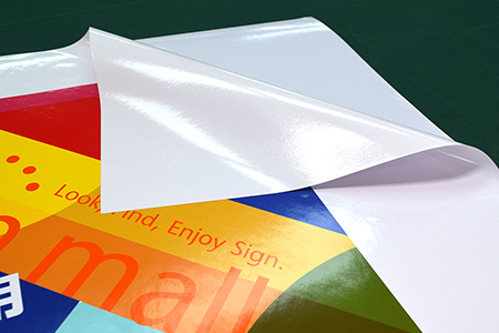 ウィンドウステッカー用塩ビシート裏面の拡大写真