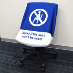 感染症対策 イスカバー チェアクラッシュ This seat cant be used 紺地