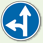 道路標識 (構内用) 指定方向外進行禁止 左折と直進矢印 (894-06)